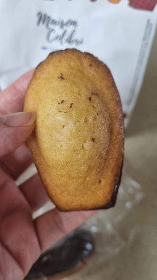 [메종콜리브리] 프랑스 마들렌 메종콜리브리 초콜릿 마들렌 2팩 — 5점을 준 리뷰어가 2022년 3월 올린 사용 사진