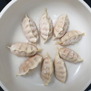 삼양냉동 [삼양] 얇은피불닭왕교자+얇은피까르보불닭왕교자 총4팩 — 5점을 준 리뷰어가 2021년 2월 올린 사용 사진