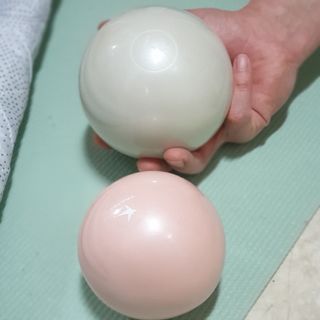 트라택 쿠셔닝 웨이트볼 0.5kg + 1kg SET — 5점을 준 리뷰어가 2022년 5월 올린 사용 사진