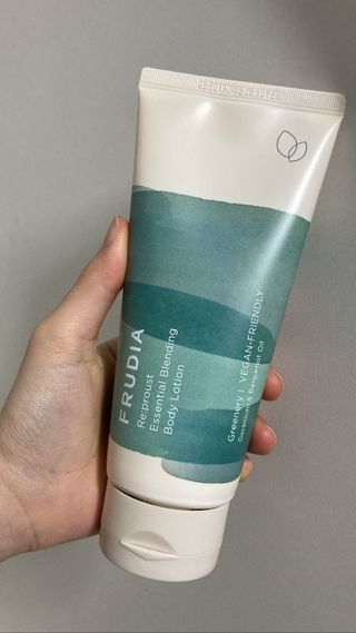 [후르디아] 올리브영 저자극 비건바디로션 — 5점을 준 리뷰어가 2023년 2월 올린 사용 사진