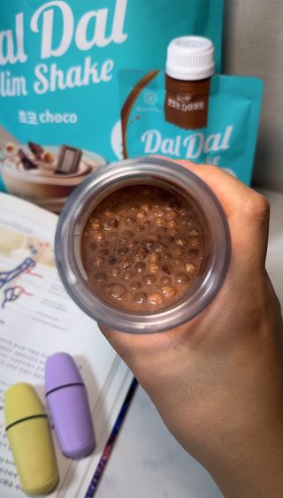 달달슬림쉐이크 프리 (릴스) 달달슬림 맛있는 단백질 쉐이크 파우치 다이어트 식사대용 프로틴 파우더 보충제 — 5점을 준 리뷰어가 2025년 8월 올린 사용 사진
