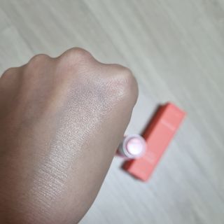 스킨큐어 산다화 카멜리아 안티 링클 멀티밤 — 5점을 준 리뷰어가 2022년 10월 올린 사용 사진