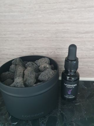 [코코도르] 스톤 에센셜 디퓨저 세트 (틴케이스+스톤+에센셜오일 20ml*2ea) — 5점을 준 리뷰어가 2024년 9월 올린 사용 사진