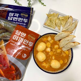 (주)성경순만두 곤약만두.콘치즈만두,삼각당면만두,당면 야끼만두,대구전통 납작만두,떡뽁이 매콤소스,달콤소스 — 5점을 준 리뷰어가 2023년 4월 올린 사용 사진