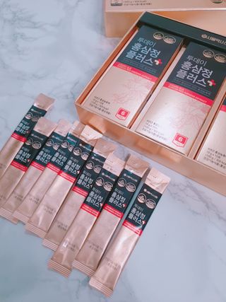 서울약사신협_투데이홍삼정플러스스틱_10g x 30포 — 5점을 준 리뷰어가 2021년 2월 올린 사용 사진