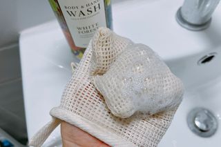 조향사 화이트포레스트 에센스미스트+ 바디&핸드로션 + 바디&핸드워시 구성 — 5점을 준 리뷰어가 2022년 6월 올린 사용 사진