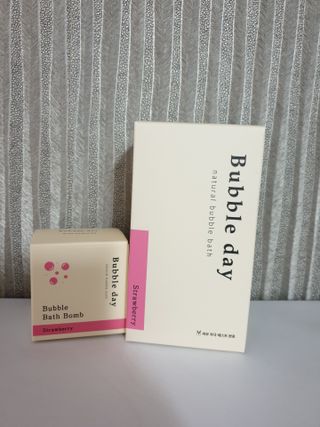 버블데이 아로마/과일 거품 입욕제 — 5점을 준 리뷰어가 2021년 7월 올린 사용 사진