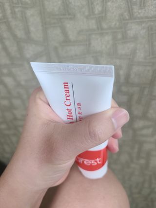 건강누리인터내셔날 큐어레스트 스포츠 마사지 닥터페인 바디 핫 롤링 볼 크림(100ml) — 5점을 준 리뷰어가 2022년 3월 올린 사용 사진