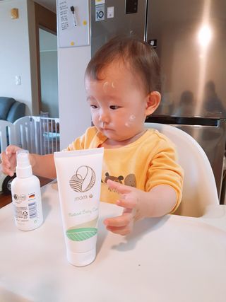 mom e 맘이 내추럴 베이비 케어 크림+바디오일 — 4점을 준 리뷰어가 2021년 1월 올린 사용 사진