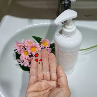 프리[닥터문] 유산균 락토케어 질경초 여성청결제 1000ml (젤타입) — 5점을 준 리뷰어가 2022년 5월 올린 사용 사진