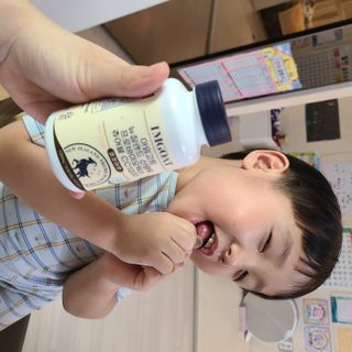 스마트스토어  [아임고트] 뉴질랜드 산양유 프로바이오틱스 츄어블 코코아맛 — 5점을 준 리뷰어가 2025년 3월 올린 사용 사진
