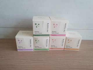 버블데이 배쓰밤 거품입욕제 버블바 6종 — 4점을 준 리뷰어가 2021년 8월 올린 사용 사진