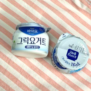 매일바이오 그릭요거트 오리지널 플레인 4개, 로스터리 커피믹스 4개 — 5점을 준 리뷰어가 2021년 12월 올린 사용 사진