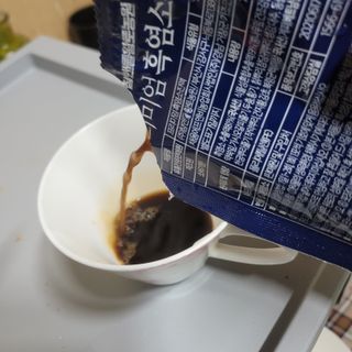 참앤들황토농원 국내산 흑염소를 정성스럽게 담은, 프리미엄 흑염소 진액 70ml x 30포 1박스 — 4.5점을 준 리뷰어가 2023년 1월 올린 사용 사진