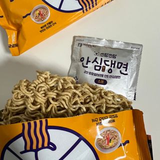 안심댕면 강아지라면 5봉지+쓰담쓰담 종합영양제 2스틱 샘플 증정 — 5점을 준 리뷰어가 2022년 8월 올린 사용 사진