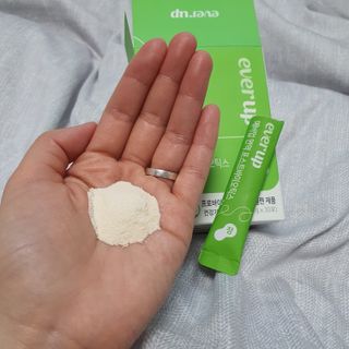 [몸엔용] 에버업 멀티비타민&미네랄, 눈건강 루테인 혈행건강 오메가3, 면역 프로바이오틱스 3종 택1 — 5점을 준 리뷰어가 2022년 4월 올린 사용 사진