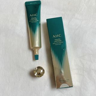 [NEW 탄력유턴 아이크림] AHC 유스 래스팅 리얼 아이크림 포 페이스 — 5점을 준 리뷰어가 2021년 3월 올린 사용 사진