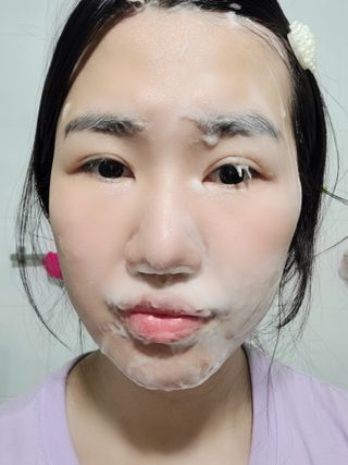 헤어플러스 콴디 플러피 클라우드 버블 팩 클렌저 — 4점을 준 리뷰어가 2021년 3월 올린 사용 사진