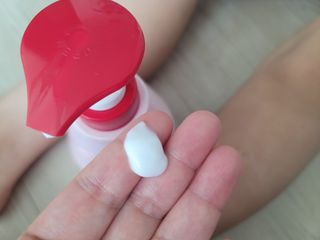 [과일나라] 피부가 마시는 딸기우유 바디클렌저&바디로션 — 5점을 준 리뷰어가 2022년 2월 올린 사용 사진