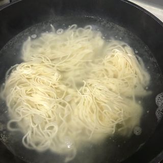 [한면원] 비빔국수 2인분 — 5점을 준 리뷰어가 2022년 8월 올린 사용 사진