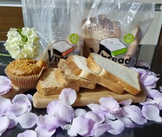 롯데제과 Vbread 포카치아식빵1개 + 미니식빵 1개 + 머핀 2개 세트 — 5점을 준 리뷰어가 2021년 9월 올린 사용 사진