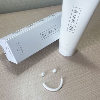 [베러오리진] 무화과 크리미 딥 폼 클렌저/피부 노폐물 & 미세먼지 99 세정 인증 민감성 피부 무자극 인증 — 리뷰어가 2021년 11월 올린 사용 사진