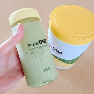 프로티원 단백질쉐이크 녹차맛 2주분 1통+보틀 — 5점을 준 리뷰어가 2021년 3월 올린 사용 사진
