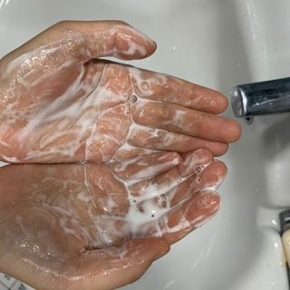 [HUREX] 휴렉스 볼류마이징 탈모완화 기능성 샴푸 150ml x 2개 — 3점을 준 리뷰어가 2021년 9월 올린 사용 사진