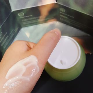 카오리온코스메틱스 사카로미세스와 시카의 만남        릴리피 릴렉싱 크림 진정한 탄력을 경험해보세요 — 4점을 준 리뷰어가 2021년 6월 올린 사용 사진