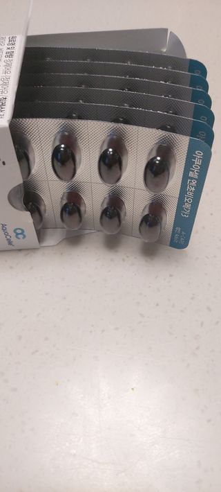 메디포스트 모비타 아쿠아셀 엔초비오메가3 60캡슐 — 4점을 준 리뷰어가 2022년 12월 올린 사용 사진