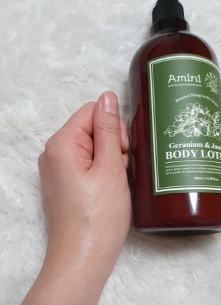 아미니 플라워테라피 바디로션  500ml 시리즈 — 5점을 준 리뷰어가 2021년 1월 올린 사용 사진