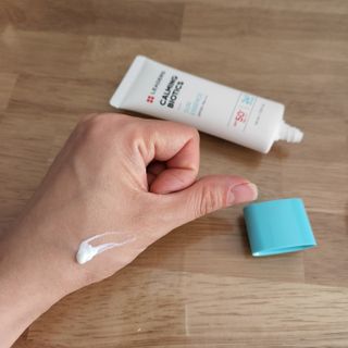 리더스코스메틱 리더스 카밍 바이오틱스 선 에센스 SPF 50+ PA++++ — 5점을 준 리뷰어가 2022년 7월 올린 사용 사진