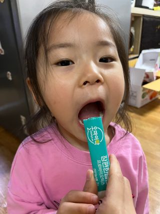 [유산균] 오마이락 장편한습관 프로바이오틱스 30P — 4점을 준 리뷰어가 2022년 11월 올린 사용 사진