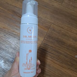 MF프리 [닥터문] 유산균 락토케어 질경초 여성청결제 200ml (폼타입) — 5점을 준 리뷰어가 2022년 7월 올린 사용 사진