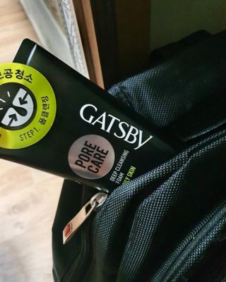 [갸스비] 지성 남성을 위한 포어케어 클렌징폼 — 5점을 준 리뷰어가 2021년 10월 올린 사용 사진