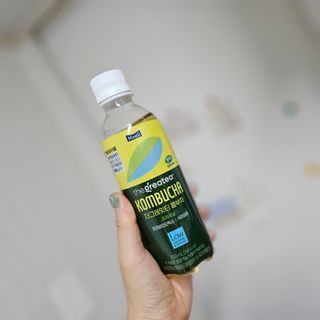 더그레잇티 콤부차 [매일유업] 더그레잇티 44kcal 콤부차 300ml *12개입 (오리지널 6개+베리리치 6개) — 3점을 준 리뷰어가 2023년 7월 올린 사용 사진