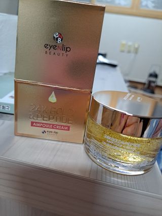 아이앤립 / EYENLIP 아이앤립 24K 골드 N 펩타이드 앰플 크림 — 5점을 준 리뷰어가 2021년 3월 올린 사용 사진