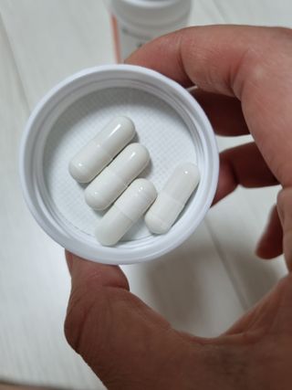프리마인 성큼다가온 봄, 이너뷰티를 챙겨야 피부도 화사하게, 컨디션도 활기차게. 흡수율을 높인 고효율 비타민. — 5점을 준 리뷰어가 2022년 4월 올린 사용 사진