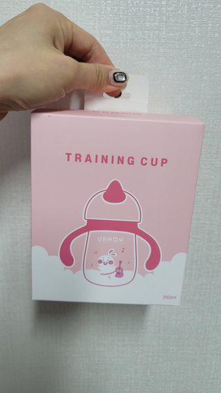 유비맘 트라이탄 코니빨대컵_컬러 랜덤 발송 — 4.5점을 준 리뷰어가 2021년 2월 올린 사용 사진
