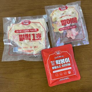 빨간키트 떡볶이 밀키트 2~3인분 매운맛 국물 떡볶이 만들기 쉬운 황금 레시피 분말 소스로 간편한 요리 — 5점을 준 리뷰어가 2021년 10월 올린 사용 사진