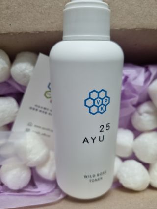 AYU25[아유트웬티파이브] 피부건강에 꼭 필요한 pH 약산성 와일드 로즈토너 — 4점을 준 리뷰어가 2021년 4월 올린 사용 사진