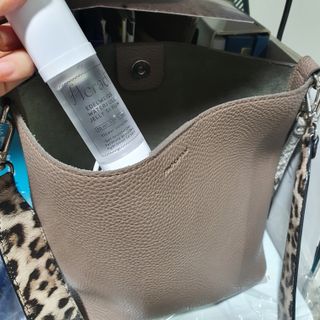 플레라디 에델바이스 워터풀 젤리 세럼 — 5점을 준 리뷰어가 2021년 6월 올린 사용 사진