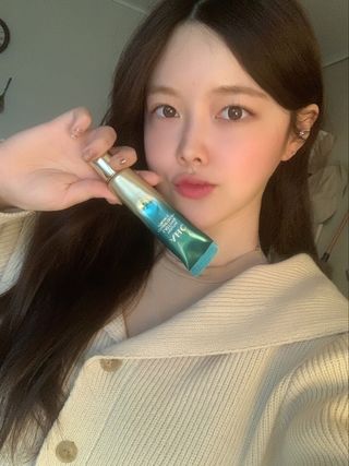 [NEW 탄력유턴 아이크림] AHC 유스 래스팅 리얼 아이크림 포 페이스 — 5점을 준 리뷰어가 2021년 3월 올린 사용 사진