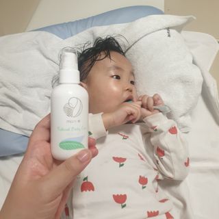 mom e 맘이 내추럴 베이비 케어 크림+바디오일 — 5점을 준 리뷰어가 2021년 1월 올린 사용 사진