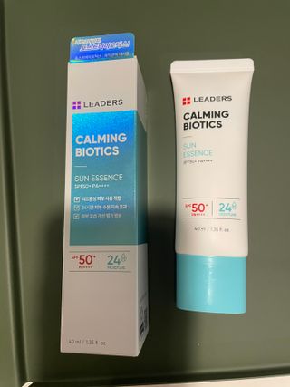 리더스코스메틱 리더스 카밍 바이오틱스 선 에센스 SPF 50+ PA++++ — 5점을 준 리뷰어가 2022년 8월 올린 사용 사진