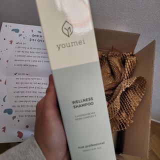 유메이 웰니스 샴푸 + 유메이 스칼프 브러쉬 — 4점을 준 리뷰어가 2022년 4월 올린 사용 사진