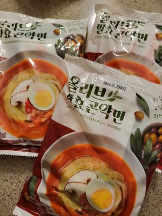 클린24시간 올리브발효곤약면 시원김치면 1세트-(3봉) — 5점을 준 리뷰어가 2023년 12월 올린 사용 사진