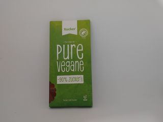 당류2g 자일리톨로 단맛을낸 슈카 퓨어비건 무설탕초콜릿 Xucker vegan 2개입 — 5점을 준 리뷰어가 2021년 4월 올린 사용 사진