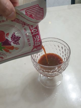 본황칠 이즙이 맛즙 ABC주스 30EA — 5점을 준 리뷰어가 2022년 7월 올린 사용 사진