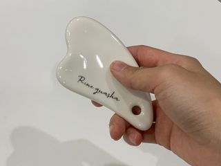 르네 세라믹 페이스 바디 절충형 괄사 — 5점을 준 리뷰어가 2022년 11월 올린 사용 사진